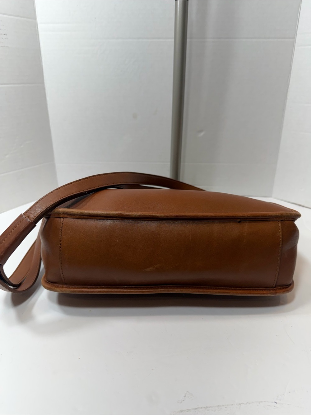 Vintage Hunt Club Classic Brown Leather Shoulder Bag - Picture 5 of 7